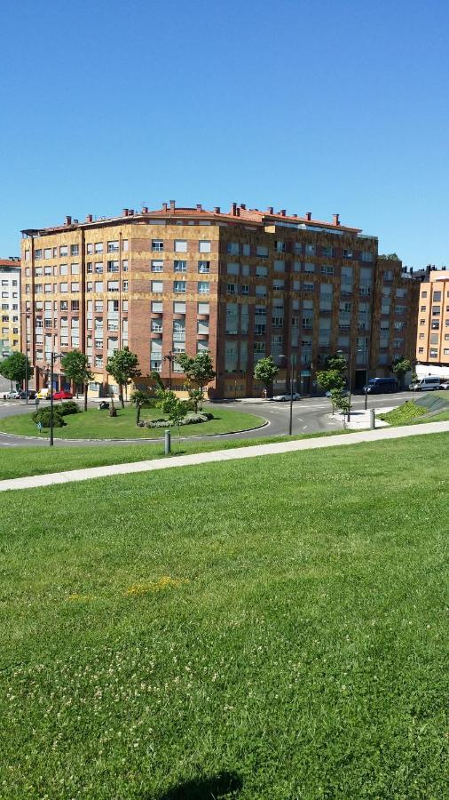Apartamentos Chevere Rojo-Huca Oviedo Exterior photo